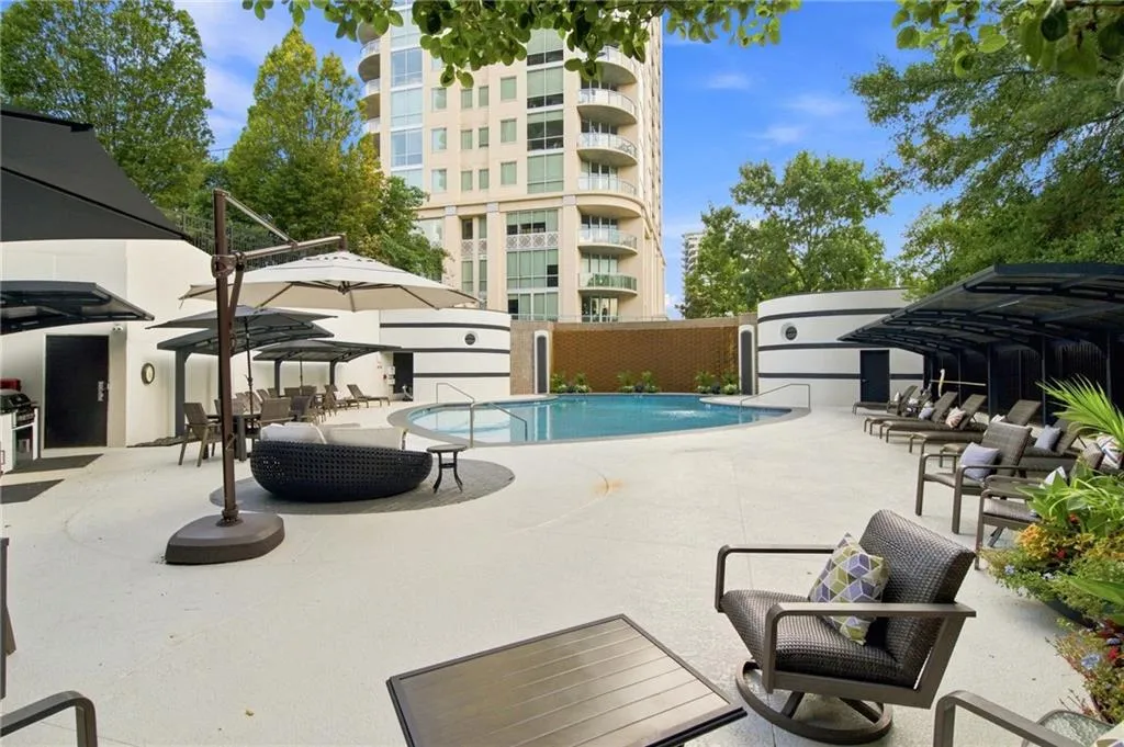 750 Park Avenue Ne Unit 22w, Atlanta, Georgia 30326, 3 Bedrooms Bedrooms, 0 ,2 BathroomsBathrooms,Residential,For Sale,750 Park Avenue Ne Unit 22w,7833763