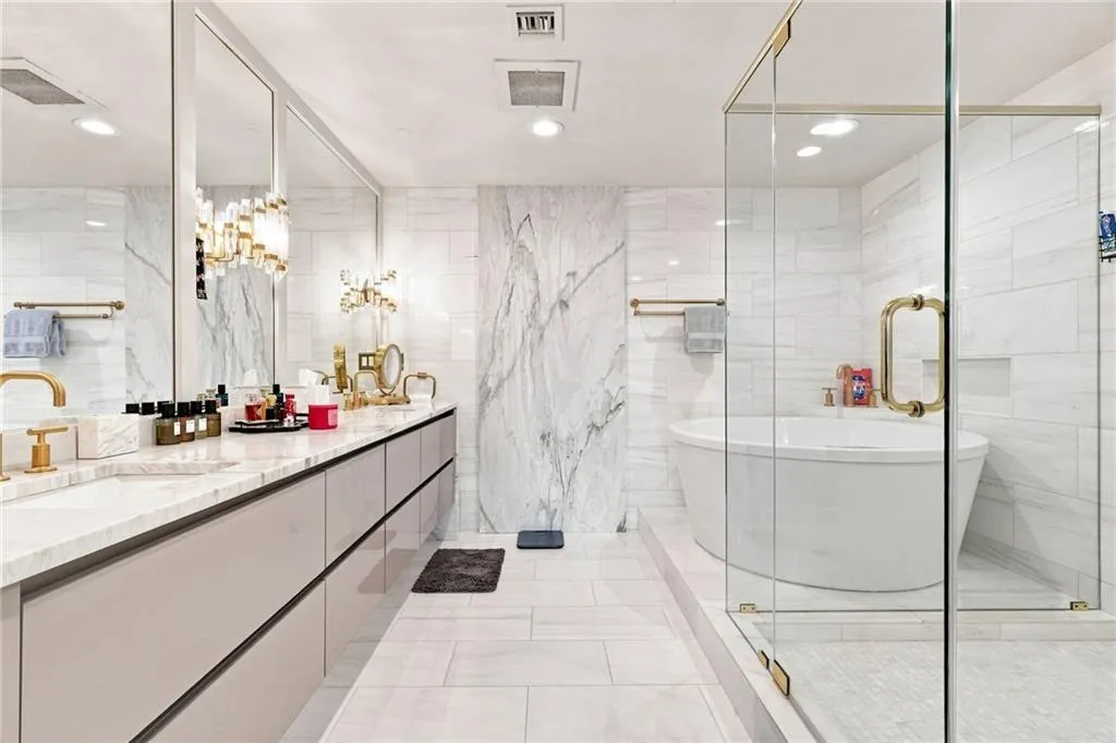 750 Park Avenue Ne Unit 22w, Atlanta, Georgia 30326, 3 Bedrooms Bedrooms, 0 ,2 BathroomsBathrooms,Residential,For Sale,750 Park Avenue Ne Unit 22w,7833763