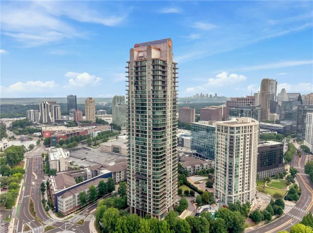 750 Park Avenue Ne Unit 22w, Atlanta, Georgia 30326, 3 Bedrooms Bedrooms, 0 ,2 BathroomsBathrooms,Residential,For Sale,750 Park Avenue Ne Unit 22w,7833763