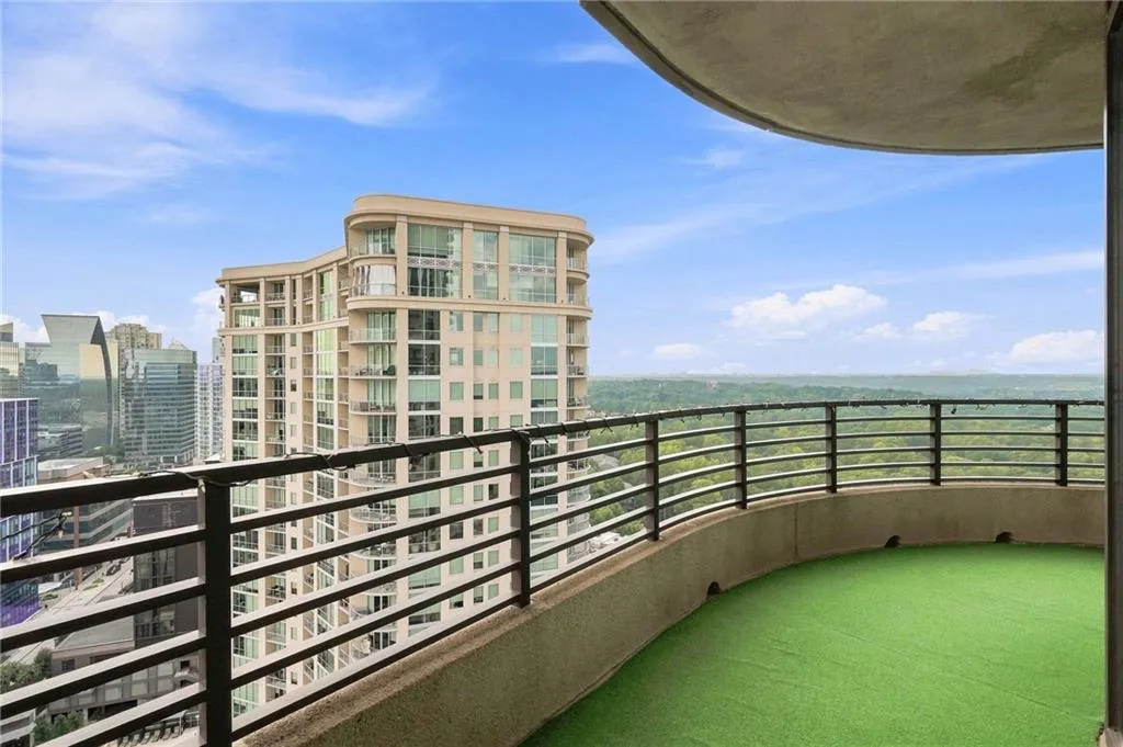 750 Park Avenue Ne Unit 22w, Atlanta, Georgia 30326, 3 Bedrooms Bedrooms, 0 ,2 BathroomsBathrooms,Residential,For Sale,750 Park Avenue Ne Unit 22w,7833763