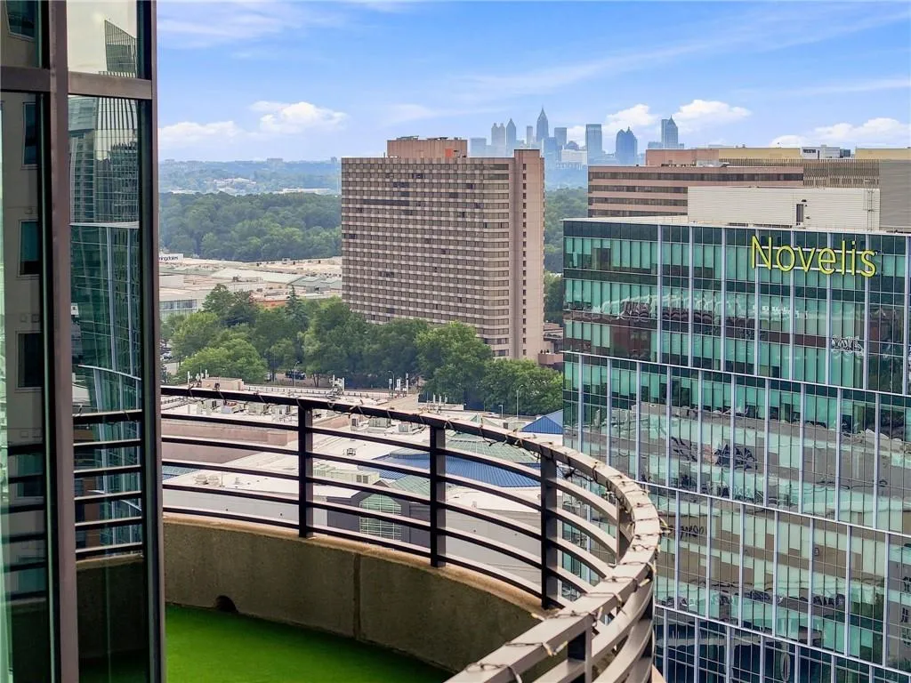 750 Park Avenue Ne Unit 22w, Atlanta, Georgia 30326, 3 Bedrooms Bedrooms, 0 ,2 BathroomsBathrooms,Residential,For Sale,750 Park Avenue Ne Unit 22w,7833763