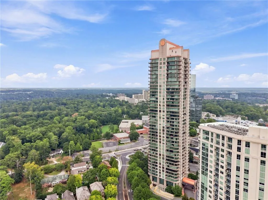 750 Park Avenue Ne Unit 22w, Atlanta, Georgia 30326, 3 Bedrooms Bedrooms, 0 ,2 BathroomsBathrooms,Residential,For Sale,750 Park Avenue Ne Unit 22w,7833763