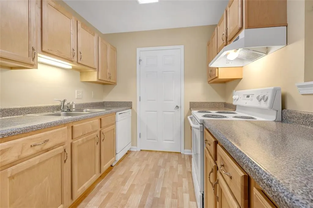 4008 Wingate Way, Atlanta, Georgia 30350, 1 Bedroom Bedrooms, ,1 BathroomBathrooms,Residential,For Sale,4008 Wingate Way,7621680