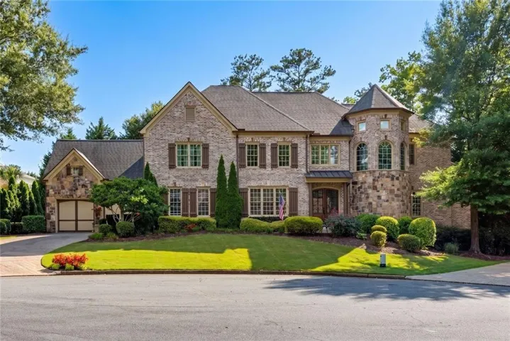 Welcome home to this craftsman beauty!