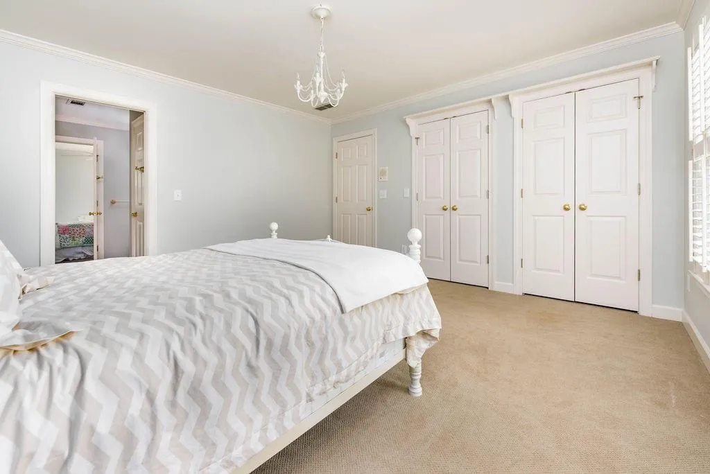 5780 Long Grove Drive, Atlanta, Georgia 30328, 5 Bedrooms Bedrooms, ,4 BathroomsBathrooms,Residential,Sold,5780 Long Grove Drive,6572433