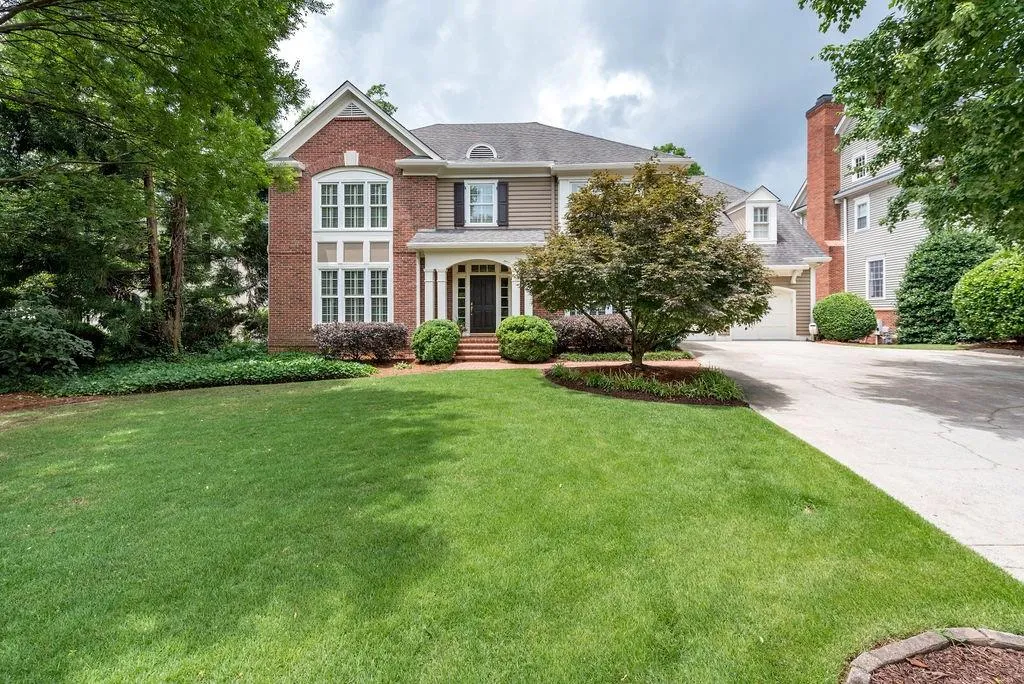 5780 Long Grove Drive, Atlanta, Georgia 30328, 5 Bedrooms Bedrooms, ,4 BathroomsBathrooms,Residential,Sold,5780 Long Grove Drive,6572433