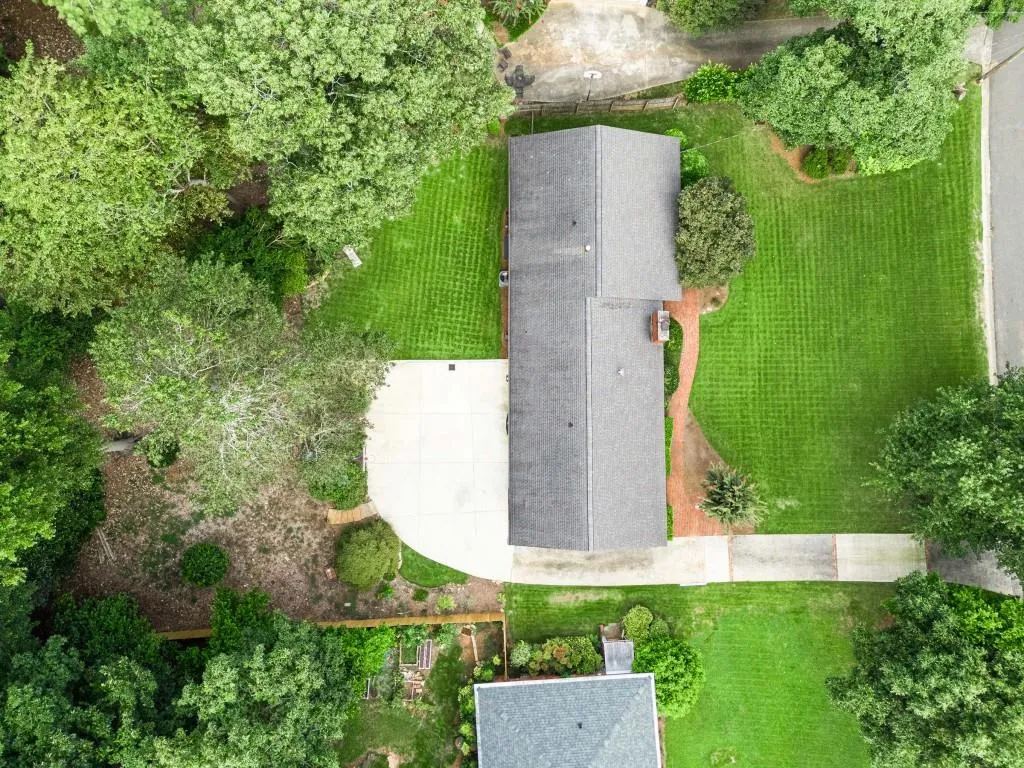 240 Beachland Drive, Atlanta, Georgia 30342, 3 Bedrooms Bedrooms, ,2 BathroomsBathrooms,Residential,For Sale,240 Beachland Drive,7634743
