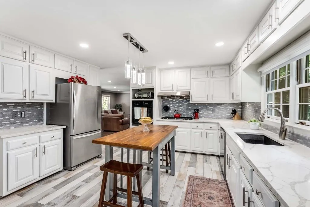 240 Beachland Drive, Atlanta, Georgia 30342, 3 Bedrooms Bedrooms, ,2 BathroomsBathrooms,Residential,For Sale,240 Beachland Drive,7634743