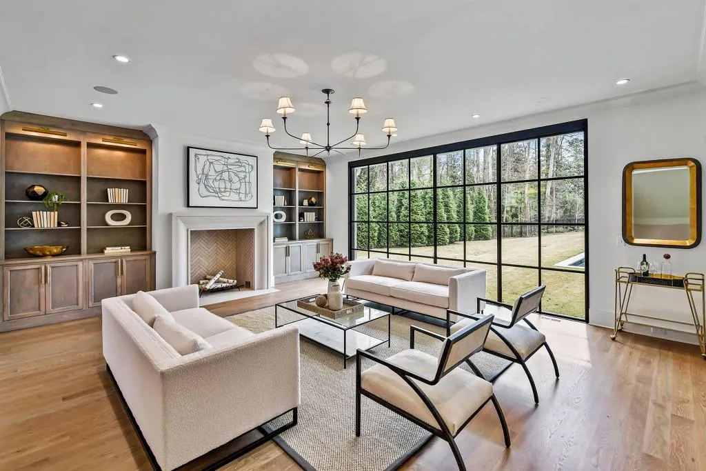 258 Pineland Road Nw, Atlanta, Georgia 30342, 6 Bedrooms Bedrooms, ,8 BathroomsBathrooms,Residential,For Sale,258 Pineland Road Nw,7593214