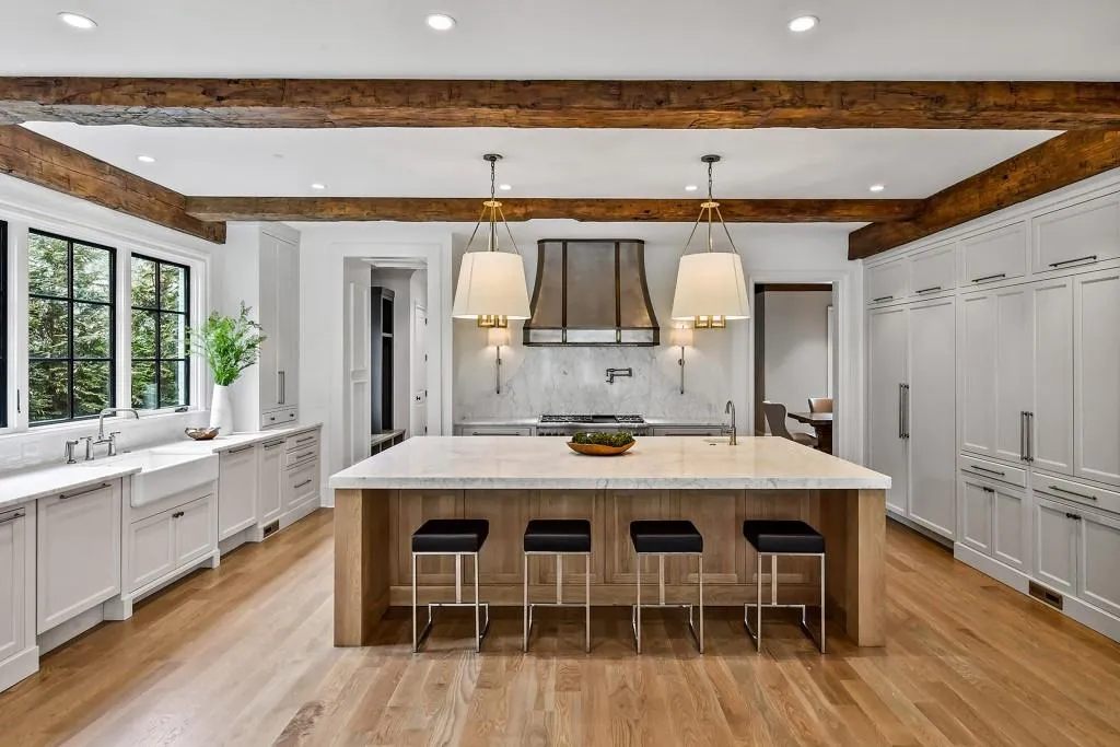 Bespoke Kitchen with 200 year old reclaimed beams
