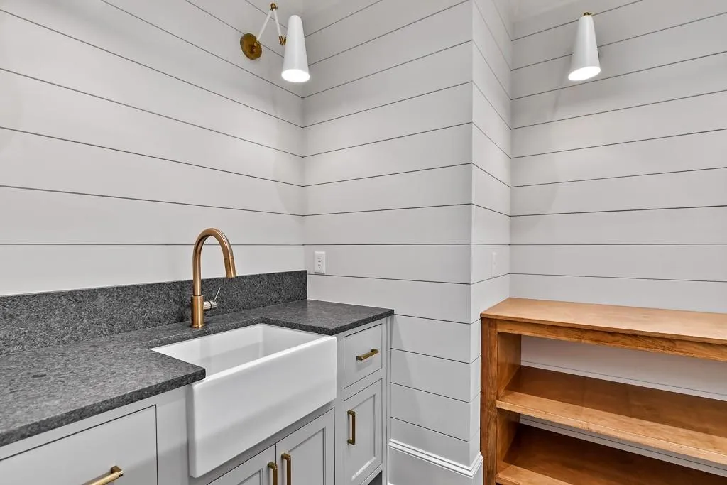 Laundry Room Upstairs