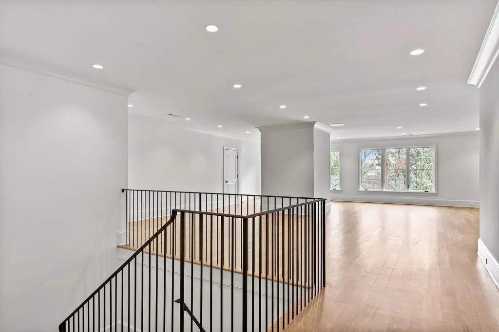 258 Pineland Road Nw, Atlanta, Georgia 30342, 6 Bedrooms Bedrooms, ,8 BathroomsBathrooms,Residential,For Sale,258 Pineland Road Nw,7593214