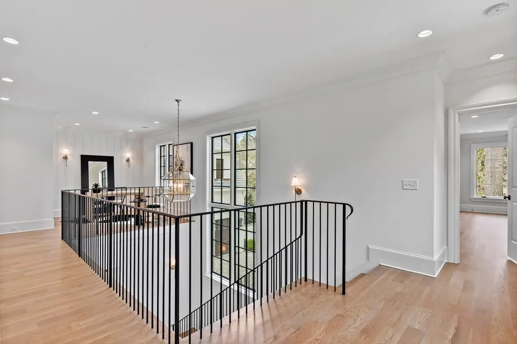 258 Pineland Road Nw, Atlanta, Georgia 30342, 6 Bedrooms Bedrooms, ,8 BathroomsBathrooms,Residential,For Sale,258 Pineland Road Nw,7593214