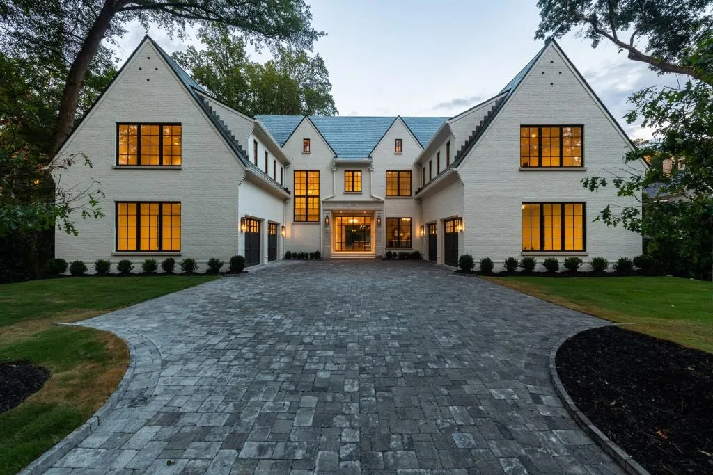 258 Pineland Road Nw, Atlanta, Georgia 30342, 6 Bedrooms Bedrooms, ,8 BathroomsBathrooms,Residential,For Sale,258 Pineland Road Nw,7593214