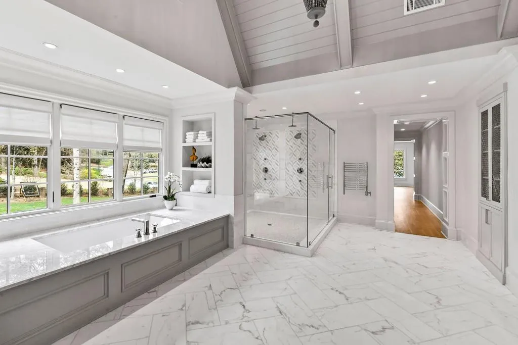 Ensuite Primay Bathroom