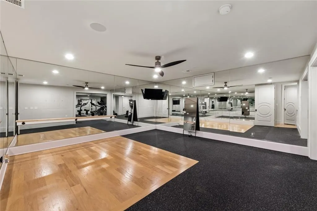 1191 W Conway Drive, Atlanta, Georgia 30327, 7 Bedrooms Bedrooms, ,8 BathroomsBathrooms,Residential,For Sale,1191 W Conway Drive,7650217