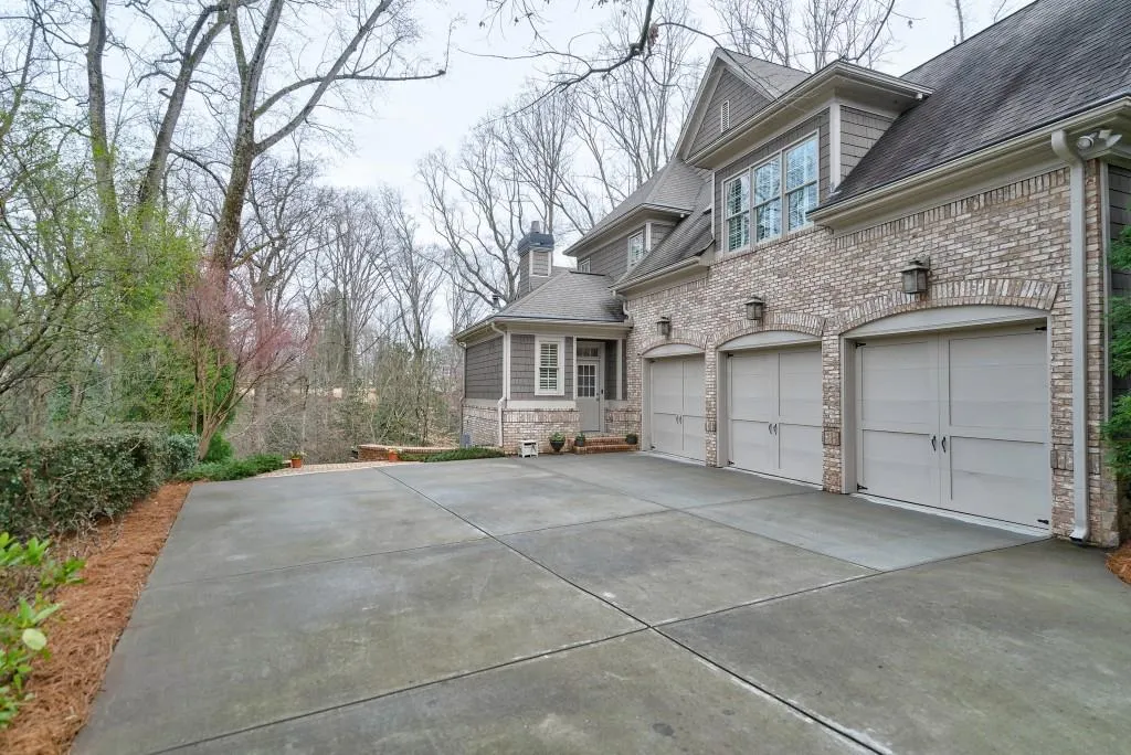 4915 Powers Ferry Road, Atlanta, Georgia 30327, 5 Bedrooms Bedrooms, ,5 BathroomsBathrooms,Residential,Sold,4915 Powers Ferry Road,6512929