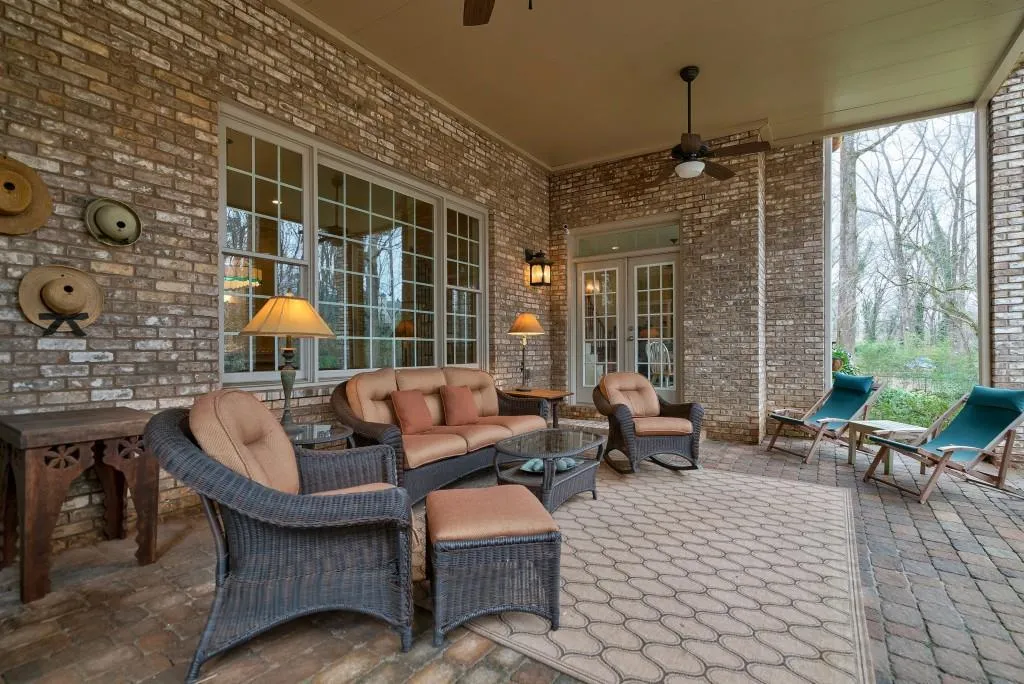 4915 Powers Ferry Road, Atlanta, Georgia 30327, 5 Bedrooms Bedrooms, ,5 BathroomsBathrooms,Residential,Sold,4915 Powers Ferry Road,6512929