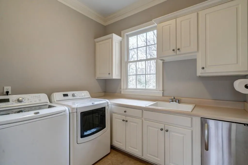 4915 Powers Ferry Road, Atlanta, Georgia 30327, 5 Bedrooms Bedrooms, ,5 BathroomsBathrooms,Residential,Sold,4915 Powers Ferry Road,6512929