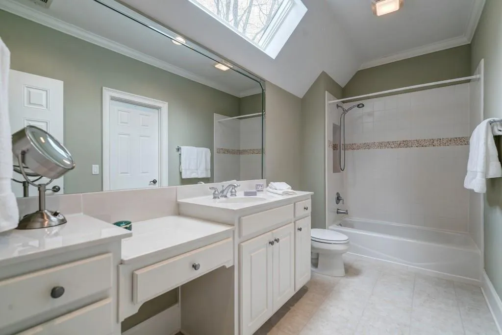 4915 Powers Ferry Road, Atlanta, Georgia 30327, 5 Bedrooms Bedrooms, ,5 BathroomsBathrooms,Residential,Sold,4915 Powers Ferry Road,6512929