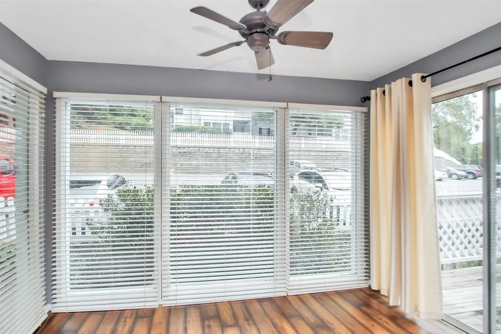 1610 Vicksburg Place, Sandy Springs, Georgia 30350, 2 Bedrooms Bedrooms, ,2 BathroomsBathrooms,Residential,Sold,1610 Vicksburg Place,6776452