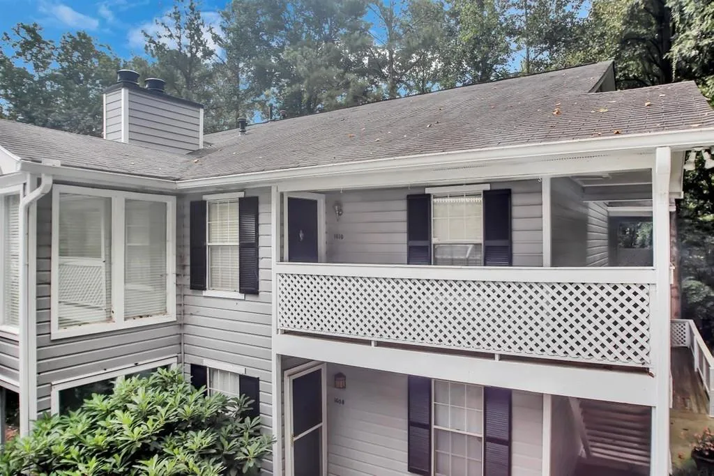 1610 Vicksburg Place, Sandy Springs, Georgia 30350, 2 Bedrooms Bedrooms, ,2 BathroomsBathrooms,Residential,Sold,1610 Vicksburg Place,6776452