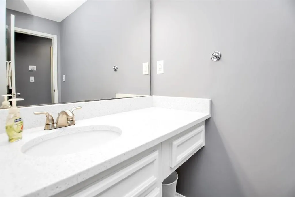 1610 Vicksburg Place, Sandy Springs, Georgia 30350, 2 Bedrooms Bedrooms, ,2 BathroomsBathrooms,Residential,Sold,1610 Vicksburg Place,6776452