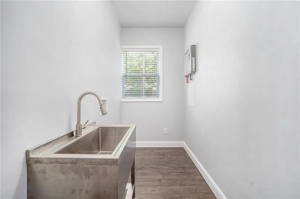 1220 Hightower Road Nw, Atlanta, Georgia 30318, 3 Bedrooms Bedrooms, ,2 BathroomsBathrooms,Residential,For Sale,1220 Hightower Road Nw,7489493