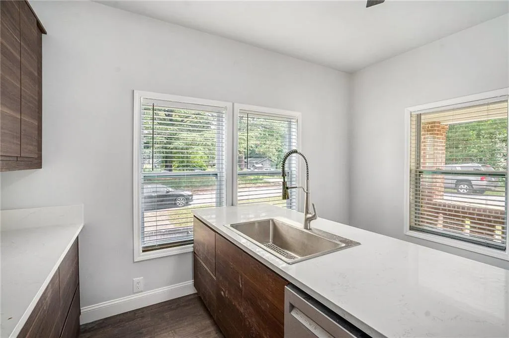 1220 Hightower Road Nw, Atlanta, Georgia 30318, 3 Bedrooms Bedrooms, ,2 BathroomsBathrooms,Residential,For Sale,1220 Hightower Road Nw,7489493