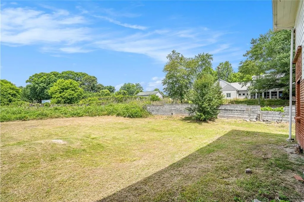 1220 Hightower Road Nw, Atlanta, Georgia 30318, 3 Bedrooms Bedrooms, ,2 BathroomsBathrooms,Residential,For Sale,1220 Hightower Road Nw,7489493