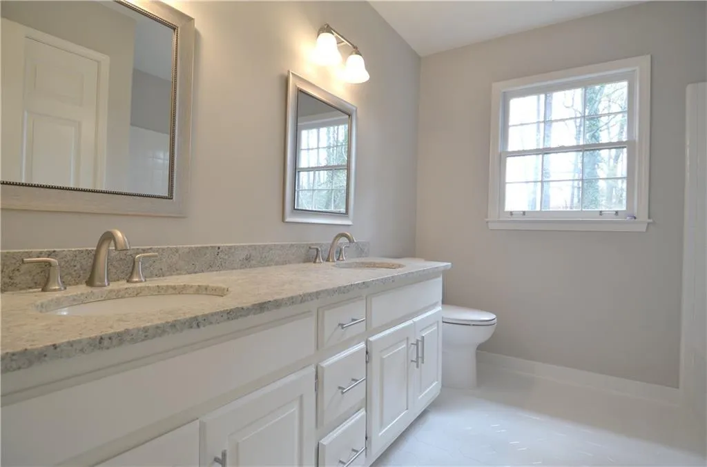 335 Spindle Court, Sandy Springs, Georgia 30350, 4 Bedrooms Bedrooms, ,3 BathroomsBathrooms,Residential,Sold,335 Spindle Court,6693304