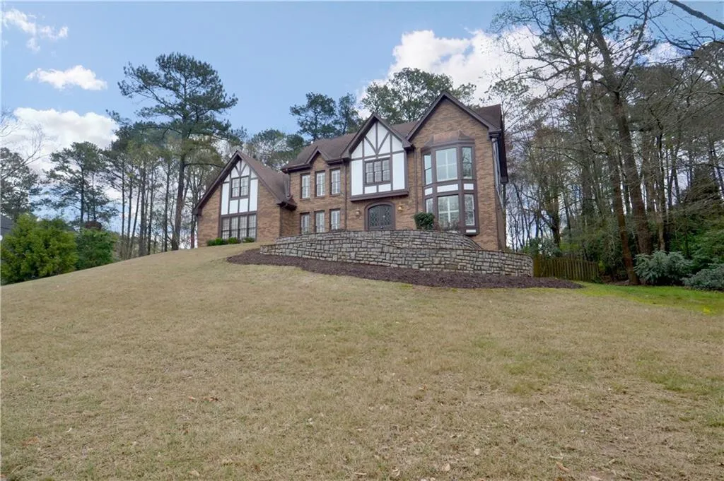 335 Spindle Court, Sandy Springs, Georgia 30350, 4 Bedrooms Bedrooms, ,3 BathroomsBathrooms,Residential,Sold,335 Spindle Court,6693304