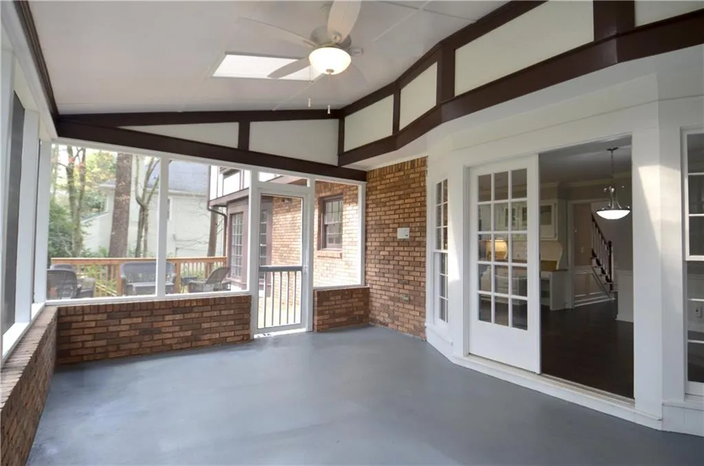335 Spindle Court, Sandy Springs, Georgia 30350, 4 Bedrooms Bedrooms, ,3 BathroomsBathrooms,Residential,Sold,335 Spindle Court,6693304