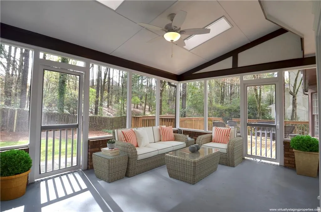 335 Spindle Court, Sandy Springs, Georgia 30350, 4 Bedrooms Bedrooms, ,3 BathroomsBathrooms,Residential,Sold,335 Spindle Court,6693304