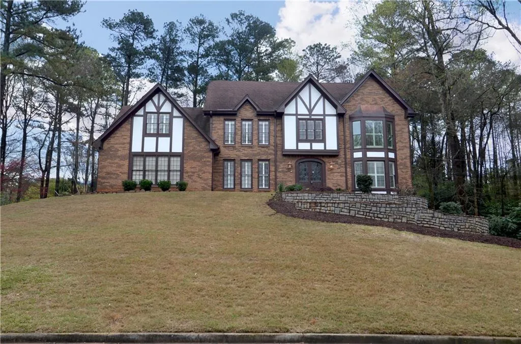 335 Spindle Court, Sandy Springs, Georgia 30350, 4 Bedrooms Bedrooms, ,3 BathroomsBathrooms,Residential,Sold,335 Spindle Court,6693304