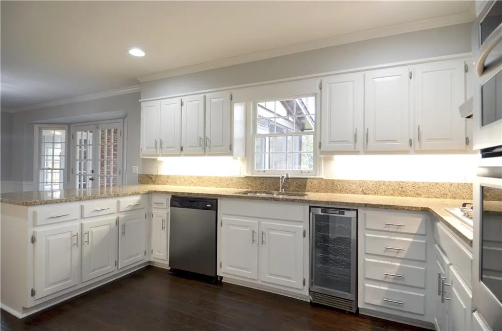 335 Spindle Court, Sandy Springs, Georgia 30350, 4 Bedrooms Bedrooms, ,3 BathroomsBathrooms,Residential,Sold,335 Spindle Court,6693304