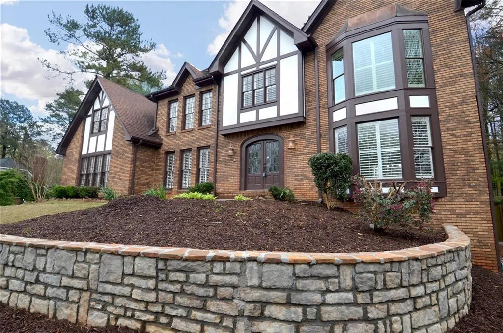 335 Spindle Court, Sandy Springs, Georgia 30350, 4 Bedrooms Bedrooms, ,3 BathroomsBathrooms,Residential,Sold,335 Spindle Court,6693304
