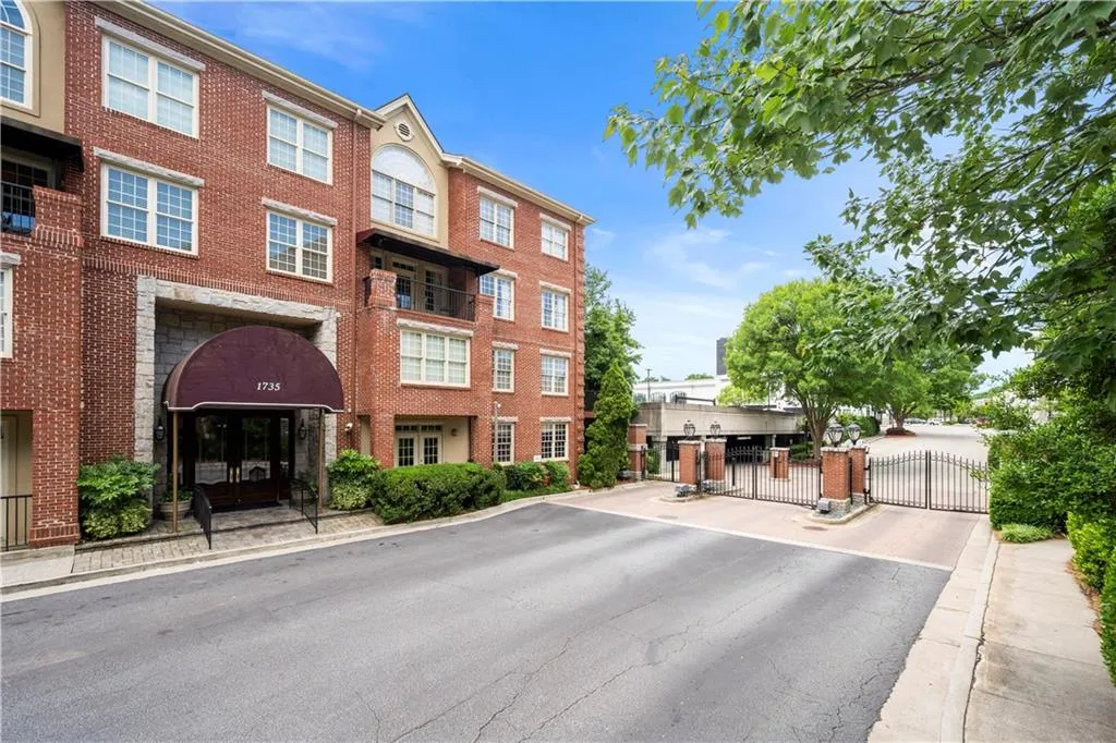 1735 Peachtree Street Ne Unit 316, Atlanta, Georgia 30309, 2 Bedrooms Bedrooms, 0 ,2 BathroomsBathrooms,Residential,Sold,1735 Peachtree Street Ne Unit 316,7707188