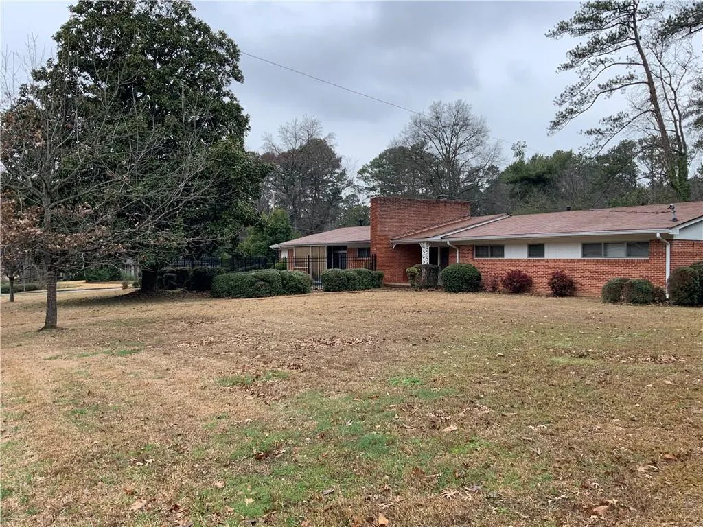 720 Glenforest Road, Sandy Springs, Georgia 30328, 4 Bedrooms Bedrooms, ,2 BathroomsBathrooms,Residential,Sold,720 Glenforest Road,6674229