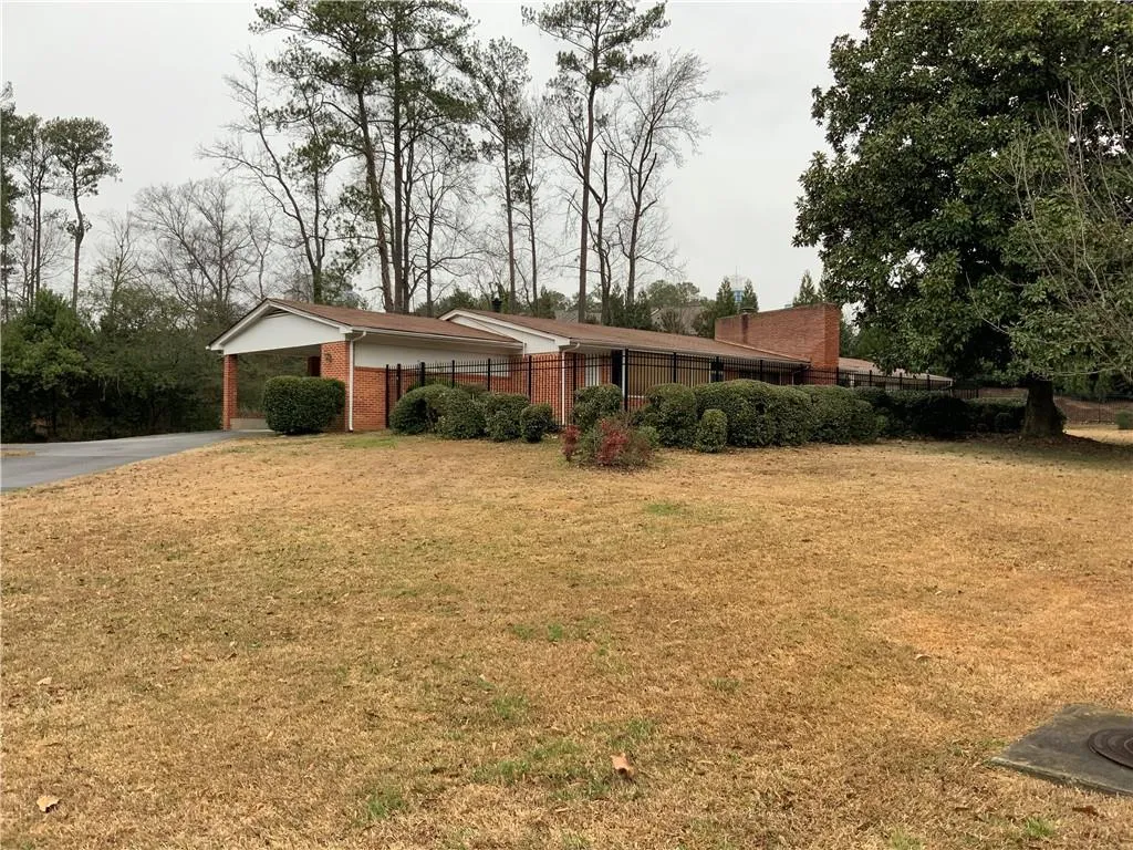 720 Glenforest Road, Sandy Springs, Georgia 30328, 4 Bedrooms Bedrooms, ,2 BathroomsBathrooms,Residential,Sold,720 Glenforest Road,6674229