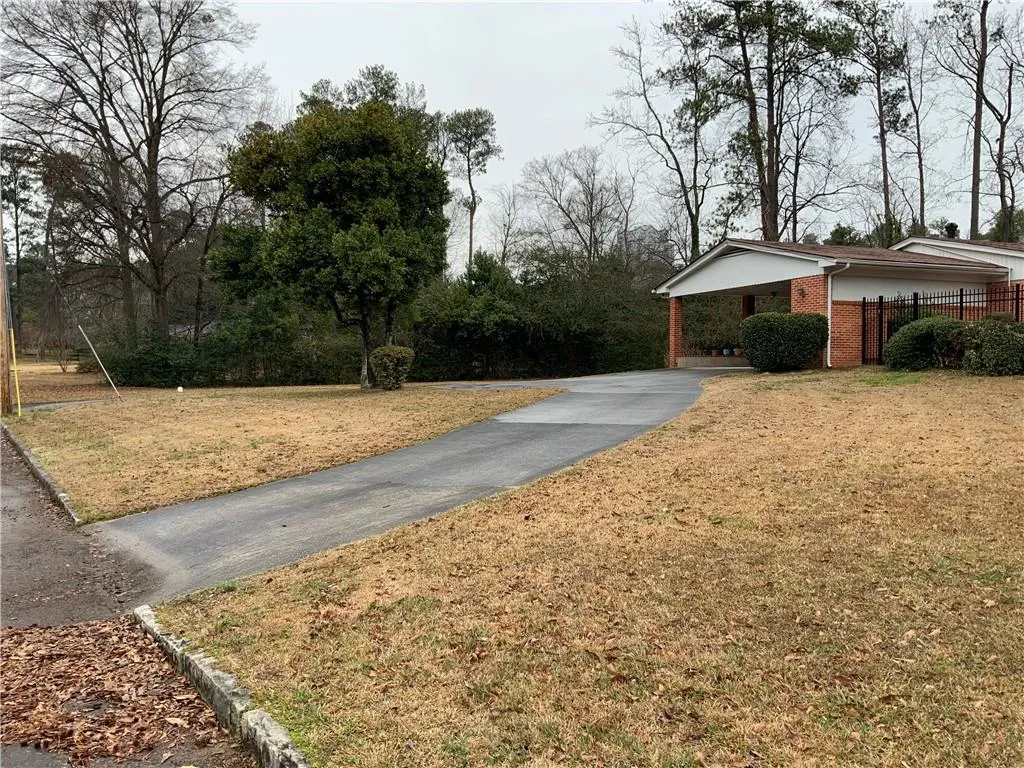 720 Glenforest Road, Sandy Springs, Georgia 30328, 4 Bedrooms Bedrooms, ,2 BathroomsBathrooms,Residential,Sold,720 Glenforest Road,6674229