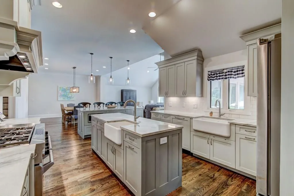 630 River Valley Road, Atlanta, Georgia 30328, 6 Bedrooms Bedrooms, ,6 BathroomsBathrooms,Residential,Sold,630 River Valley Road,6016034