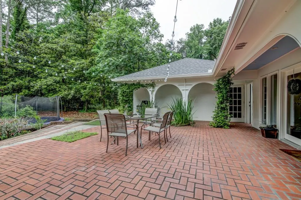 630 River Valley Road, Atlanta, Georgia 30328, 6 Bedrooms Bedrooms, ,6 BathroomsBathrooms,Residential,Sold,630 River Valley Road,6016034