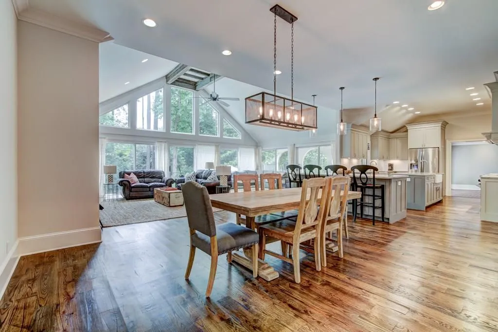 630 River Valley Road, Atlanta, Georgia 30328, 6 Bedrooms Bedrooms, ,6 BathroomsBathrooms,Residential,Sold,630 River Valley Road,6016034