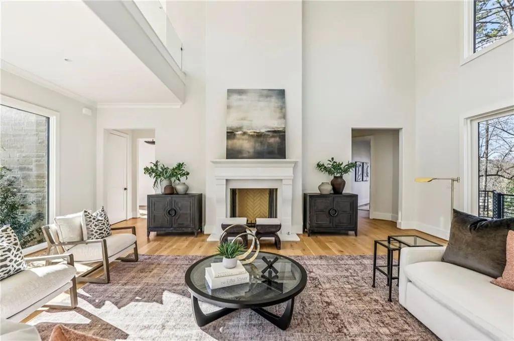 825 Kenry Court, Atlanta, Georgia 30342, 6 Bedrooms Bedrooms, 0 ,7 BathroomsBathrooms,Residential,For Sale,825 Kenry Court,7732522