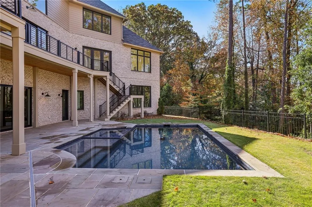 825 Kenry Court, Atlanta, Georgia 30342, 6 Bedrooms Bedrooms, 0 ,7 BathroomsBathrooms,Residential,For Sale,825 Kenry Court,7732522