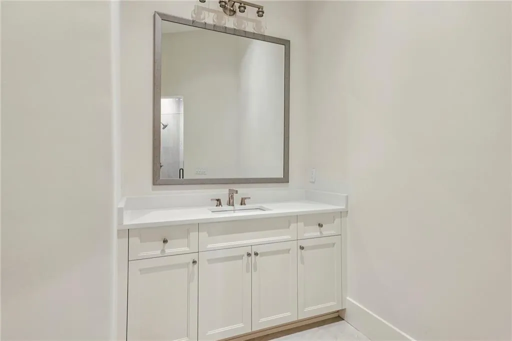 825 Kenry Court, Atlanta, Georgia 30342, 6 Bedrooms Bedrooms, 0 ,7 BathroomsBathrooms,Residential,For Sale,825 Kenry Court,7732522