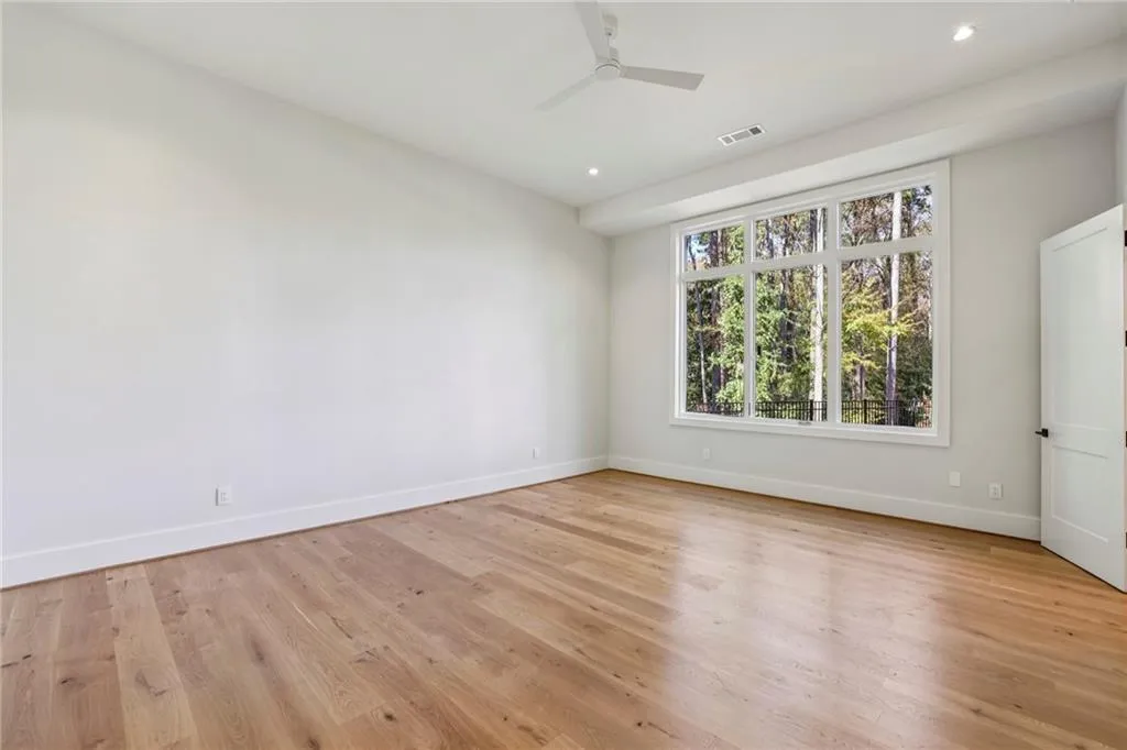 825 Kenry Court, Atlanta, Georgia 30342, 6 Bedrooms Bedrooms, 0 ,7 BathroomsBathrooms,Residential,For Sale,825 Kenry Court,7732522
