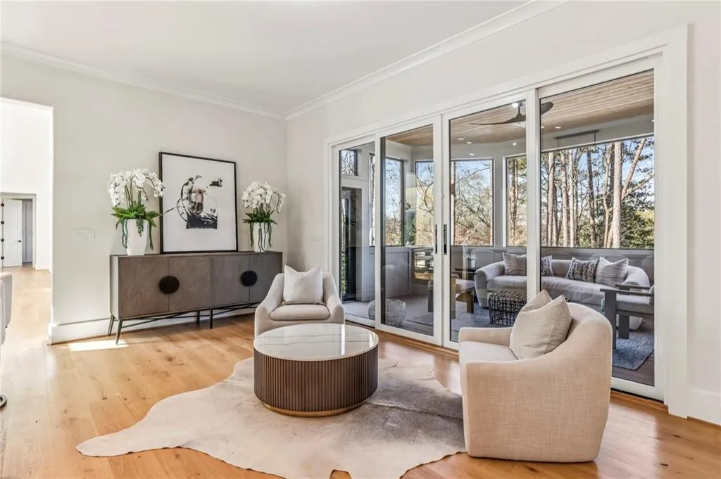 825 Kenry Court, Atlanta, Georgia 30342, 6 Bedrooms Bedrooms, 0 ,7 BathroomsBathrooms,Residential,For Sale,825 Kenry Court,7732522