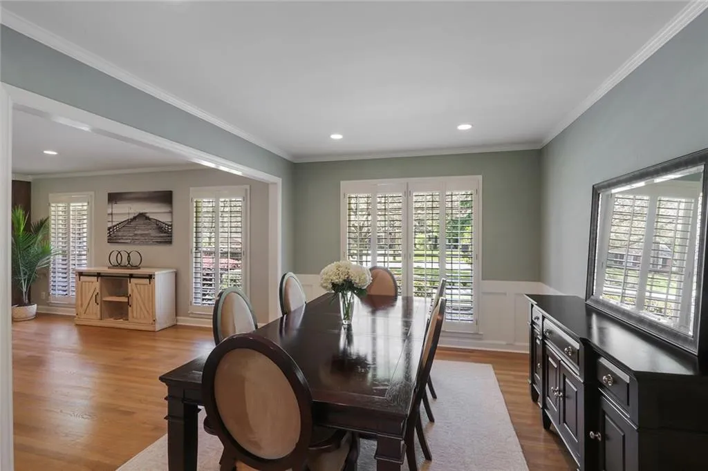 5805 Greenbrier Road, Atlanta, Georgia 30328, 3 Bedrooms Bedrooms, ,2 BathroomsBathrooms,Residential,Sold,5805 Greenbrier Road,6545245